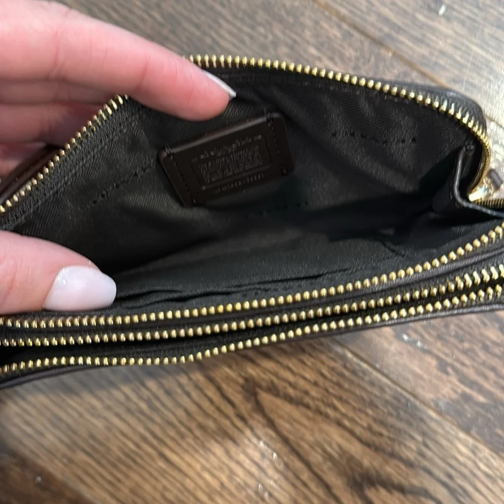 Vintage Coach Double Corner Zip Wristlet